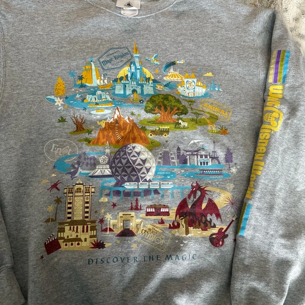 Vintage Disney Graphic Crewneck - Picture 2 of 5